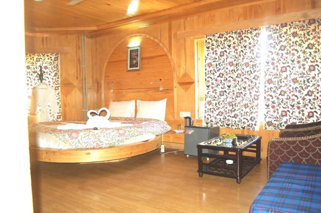 Hotel Paradise Inn Пахалгам Экстерьер фото