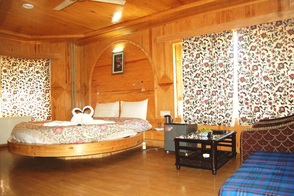 Hotel Paradise Inn Пахалгам Экстерьер фото