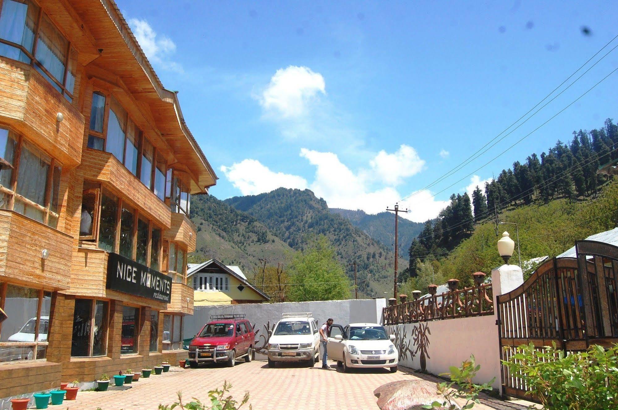 Hotel Paradise Inn Пахалгам Экстерьер фото